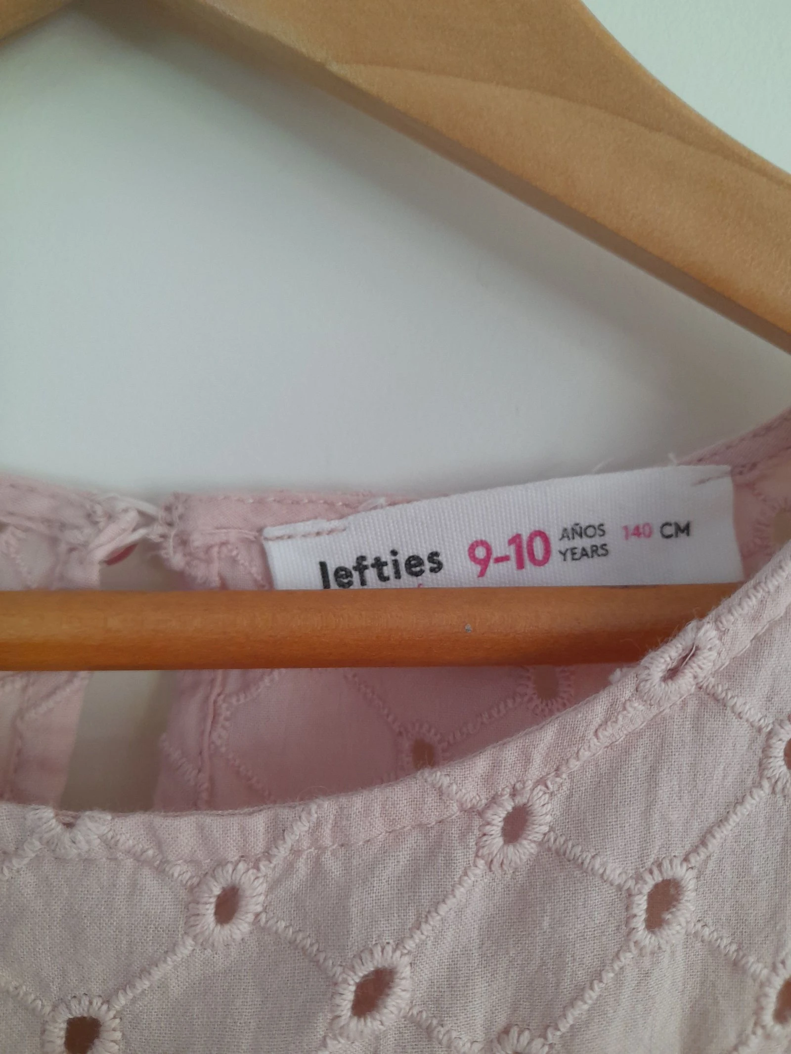 Top con Bordado Inglés Lefties 9/10 Rosa 🩷 – photo 2